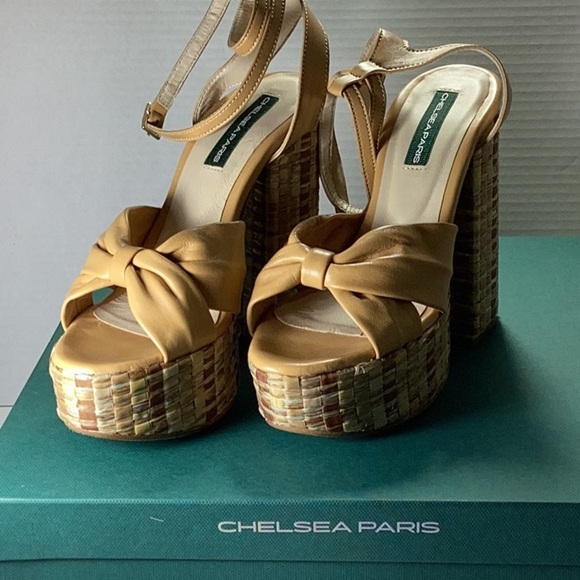 Chelsea Paris
Zasa Raffia Leather Ankle-Strap Platform Sandals - Picture 8 of 9